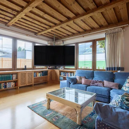 Emma- Fuer Bis Zu 10 Personen- Eigener Garten- Absolute Privats By Interhome Stumm